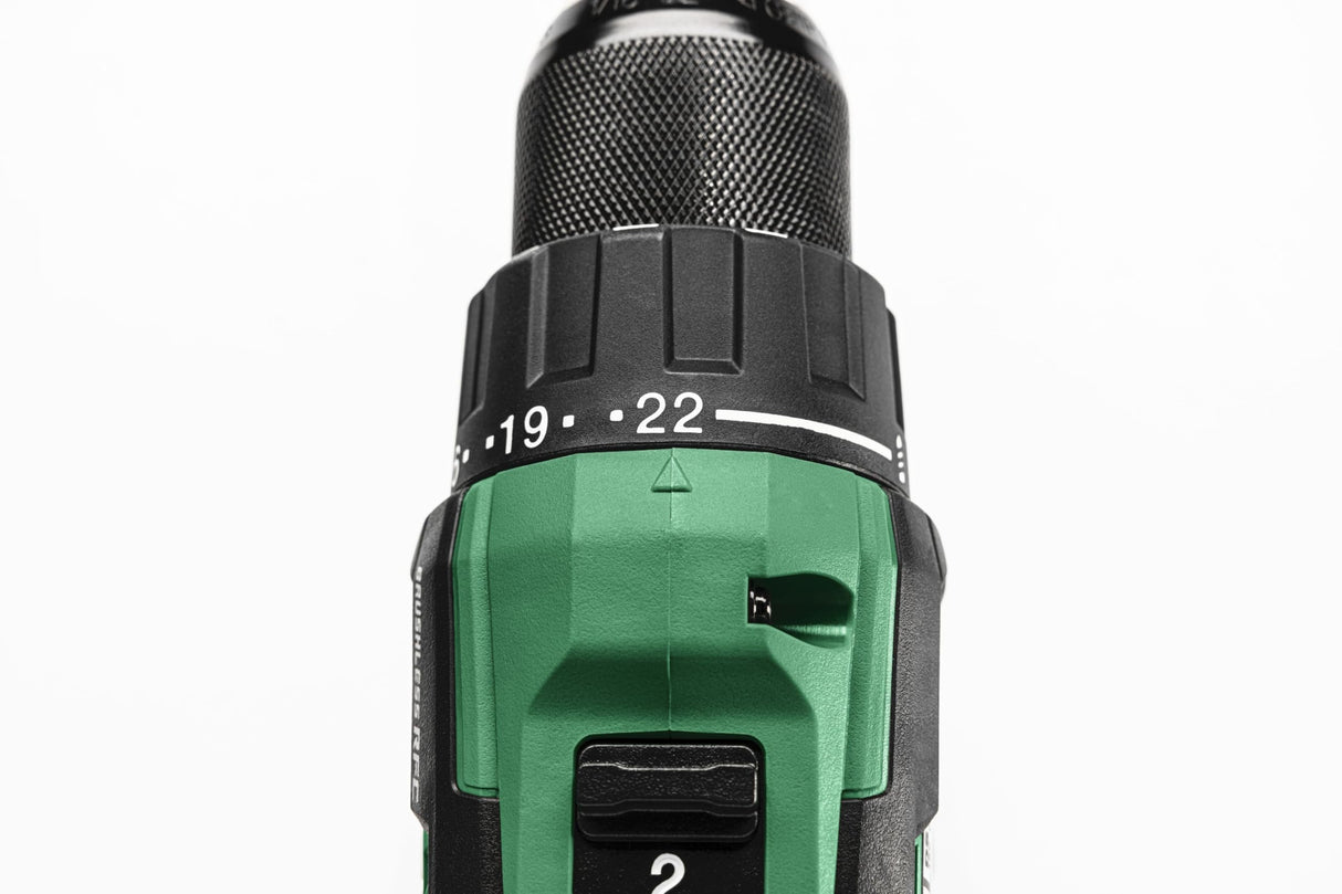 HIKOKI Akku Bohrschrauber DS18DEW2Z, Bohrfutter: 1,5-13mm (18V, Max. Festdrehmoment (hart): 140 Nm, Leerlaufdrehzahl 2.Gang: 0-2000 min-1, Brushless) Zubehör: im HSC II Koffer, ohne Akku und Ladegerät