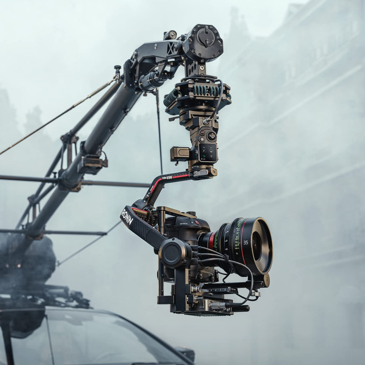 DJI Pack DJI RS 3 Pro, estabilizador portátil en Tres Ejes para cámaras de Cine y DSLR de Canon/Sony/Panasonic/Nikon/Fujifilm/BMPCC, Fibra de Carbono