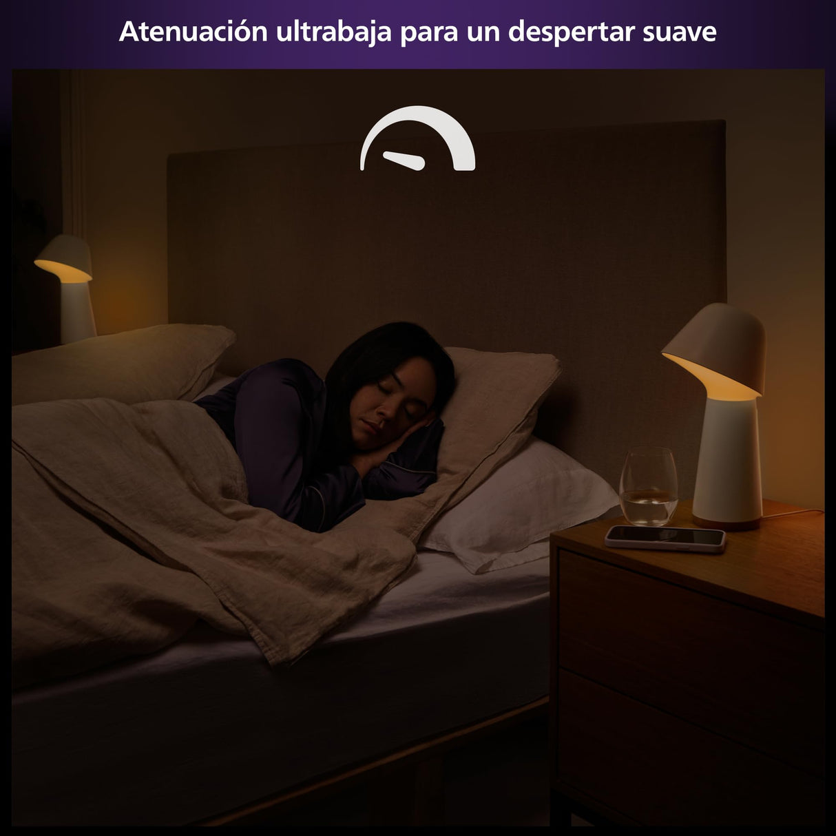 Philips Hue Twilight, Lámpara de mesilla inteligente, optima para dormir y despertar, luz blanca y de color, compatible con Bluetooth, control por voz con Alexa, Apple Home y Google Assistant