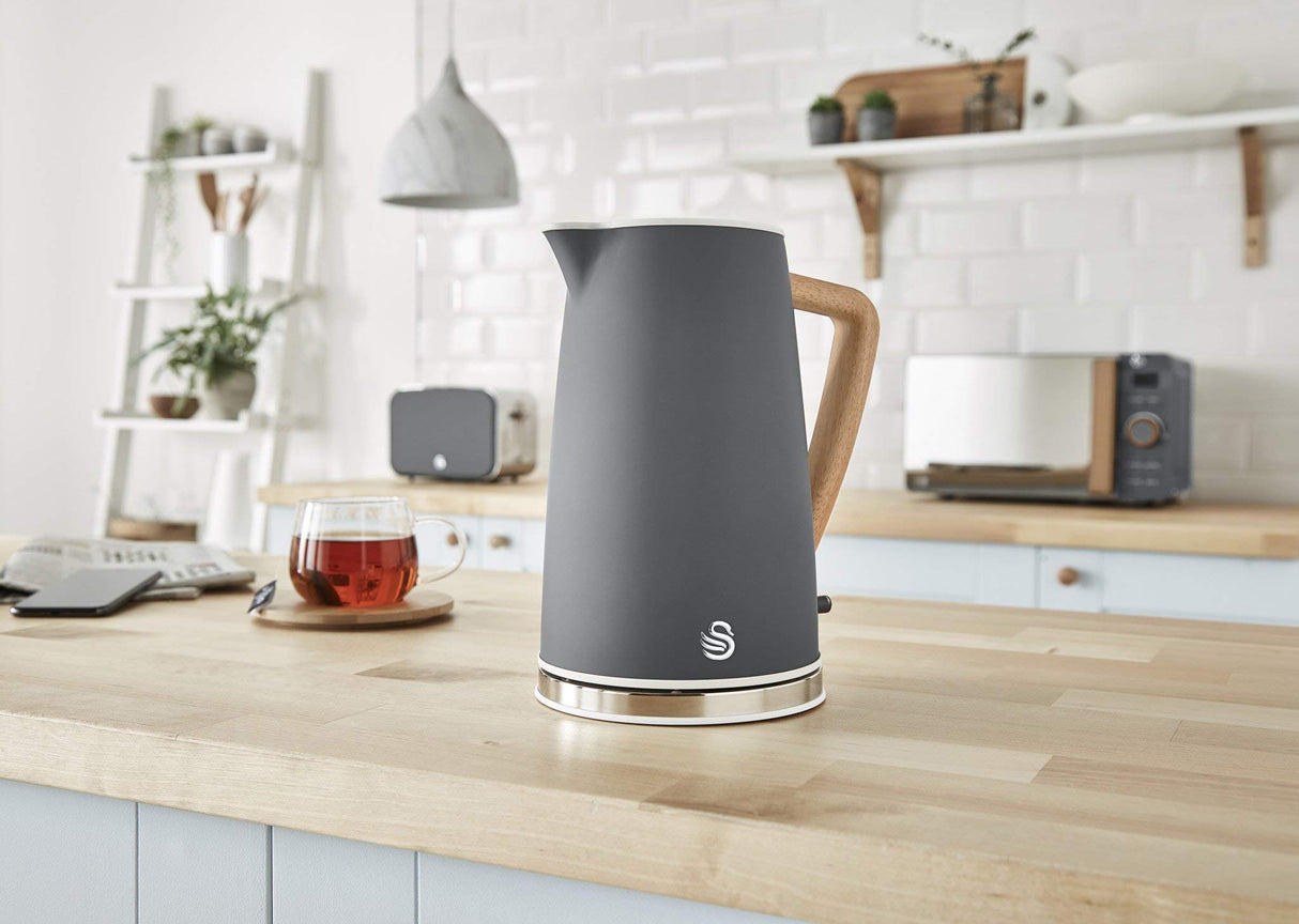 Swan Nordic Set Desayuno Hervidor de agua 1,7L 2200W, Tostadora Pan ranura ancha 2 rebanadas, Microondas 20L digital, diseño moderno, efecto madera, gris