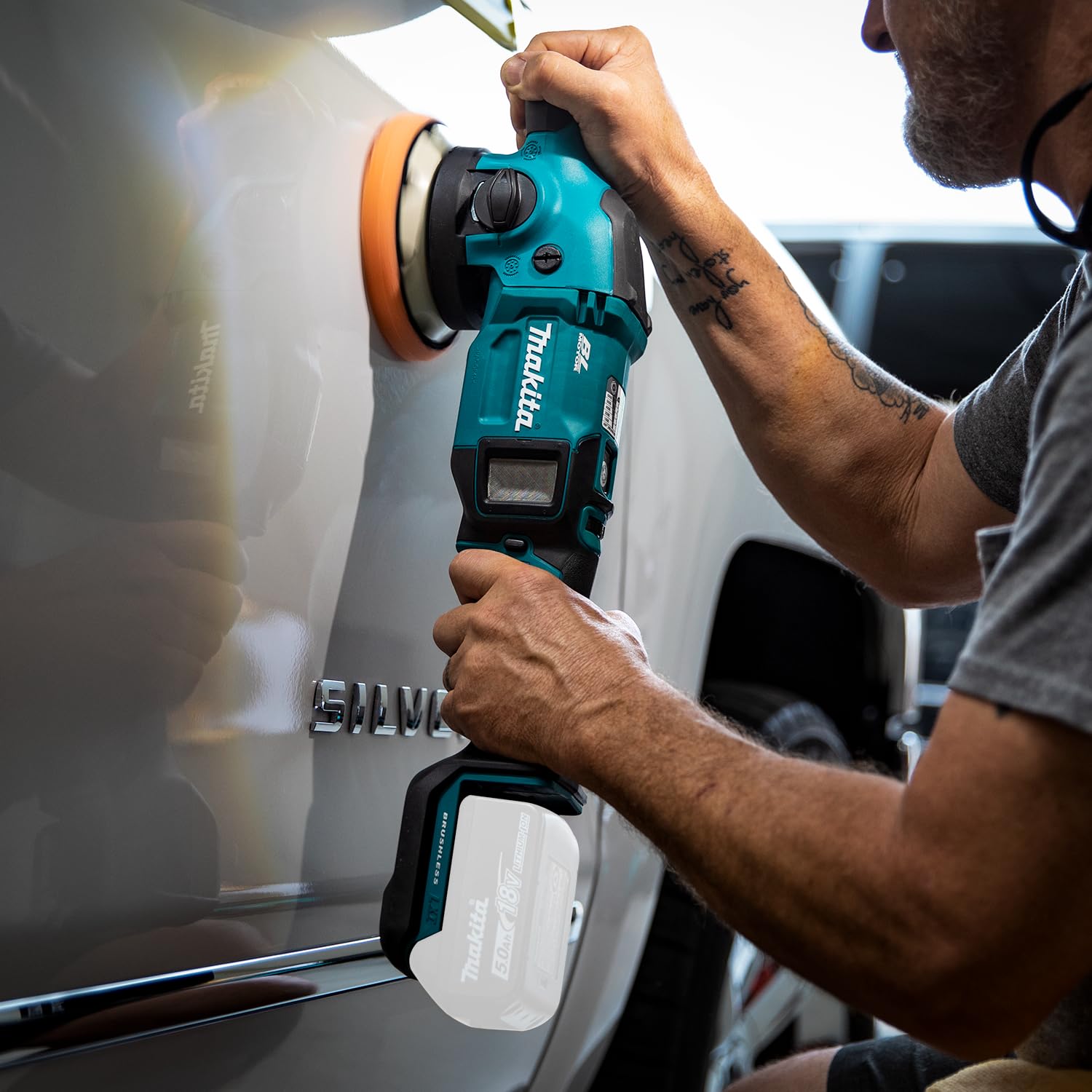 Makita DPO500Z Pulidora rotorbital BL 18V LXT 125mm (sin batería y cargador)