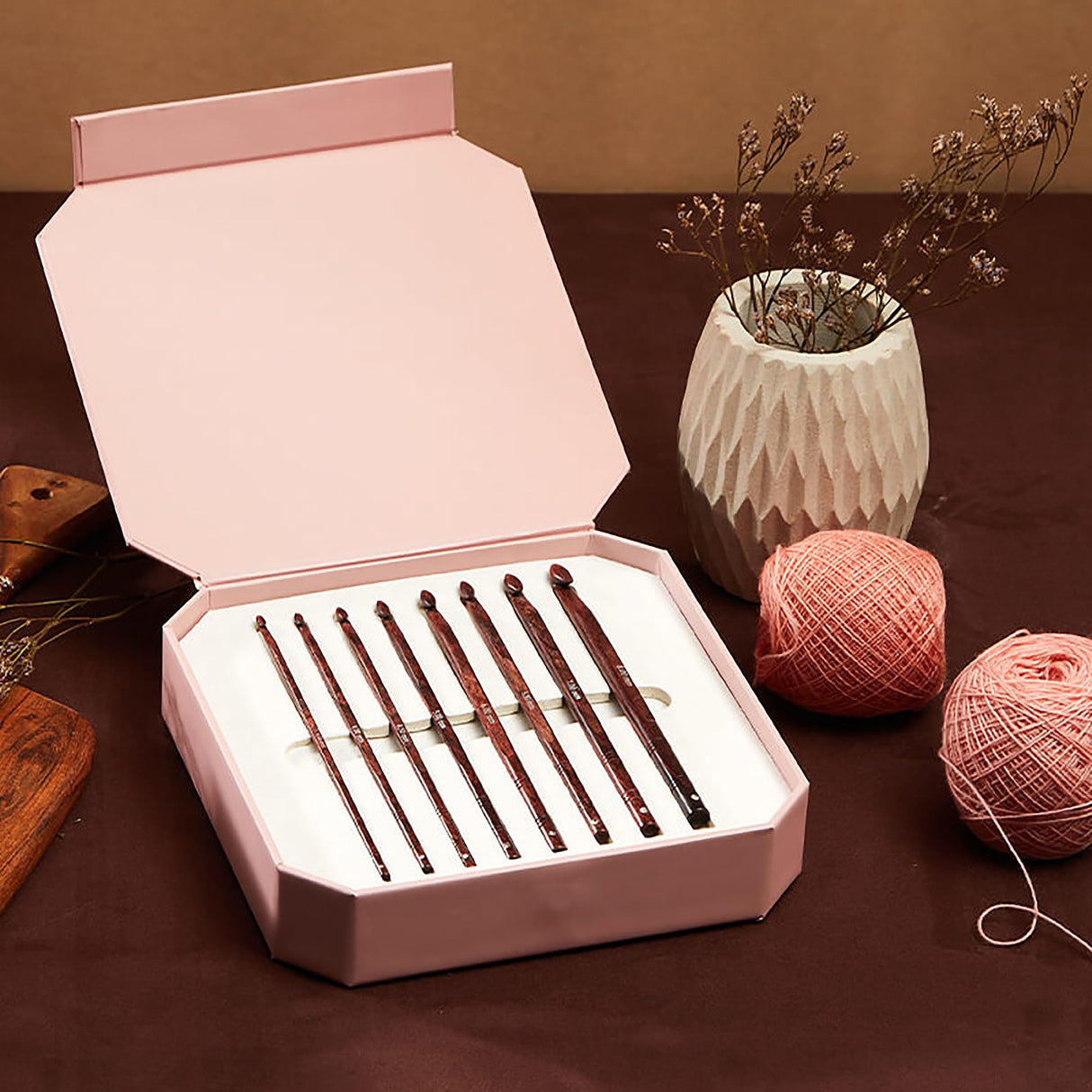 KnitPro Symfonie, juego de agujas de crochet de color rosa en una atractiva caja de almacenamiento de 3,5, 4,00, 4,50, 5,00, 5,50, 6,00, 7,00 y 8,00 mm