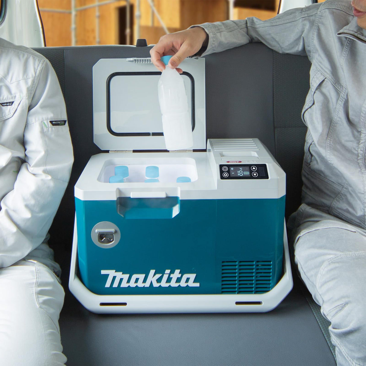 Makita CW003GZ01 - Caja de refrigeración y calor (40 V, máx. 7 L, sin batería, sin cargador)