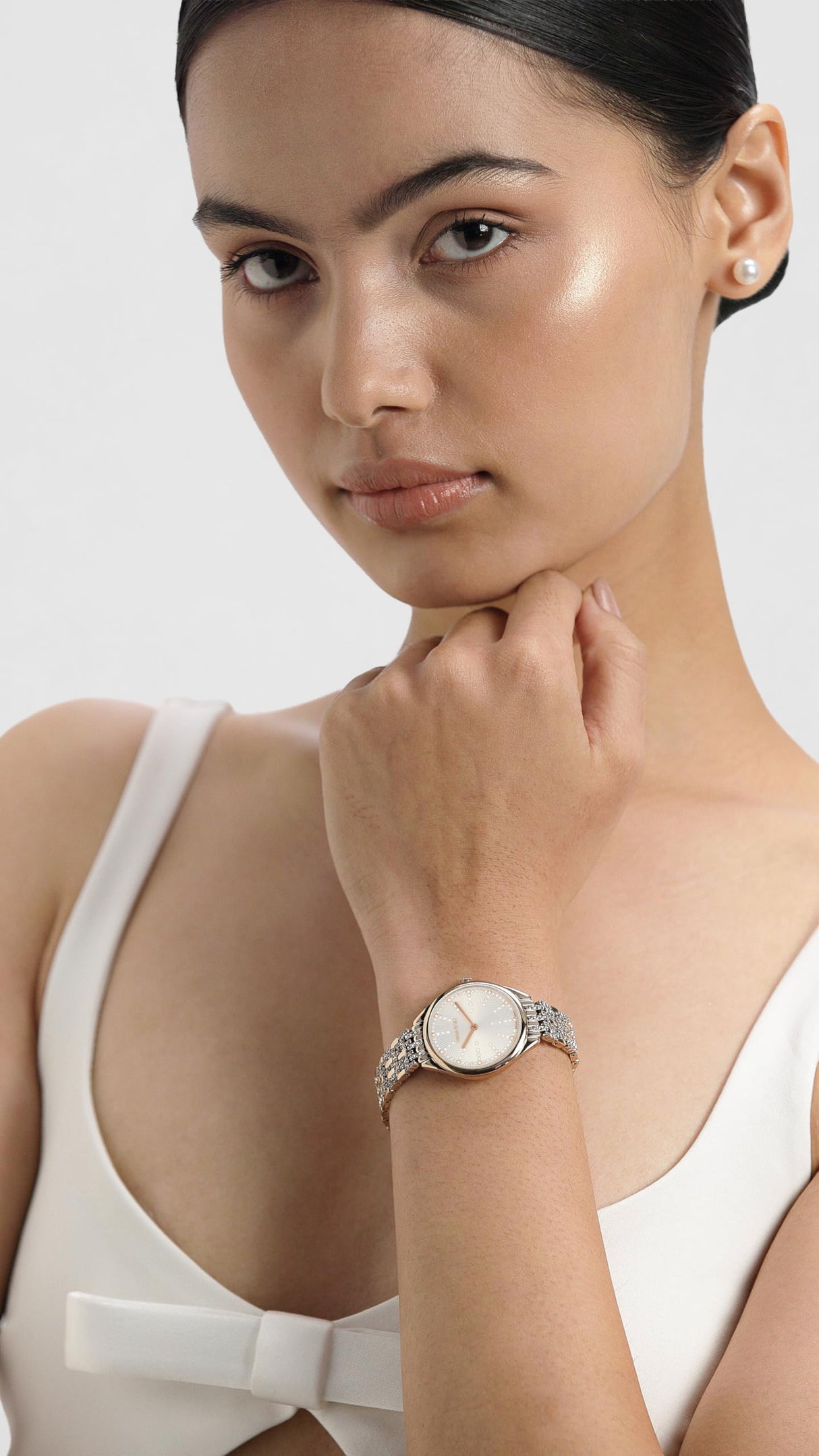 Swarovski Reloj Attract, Brazalete de metal, Blanco, PVD tono oro