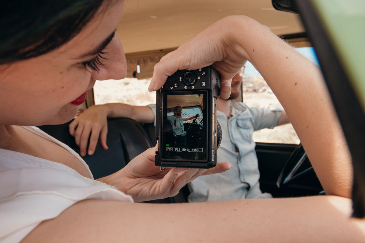 Sony Alpha ZV-E10 II, Cámara de vídeo APS-C mirrorless de Objetivo Intercambiable (vídeo 4K60p, grabación en 4:2:2 de 10 bits, 26 MP, estabilización Digital Avanzada, Eye AF en Tiempo Real)