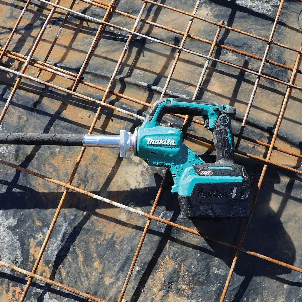 Makita VR004GZ - Compresor de batería para hormigón (40 V, máx. (sin batería, sin cargador) con compresor de 38 mm