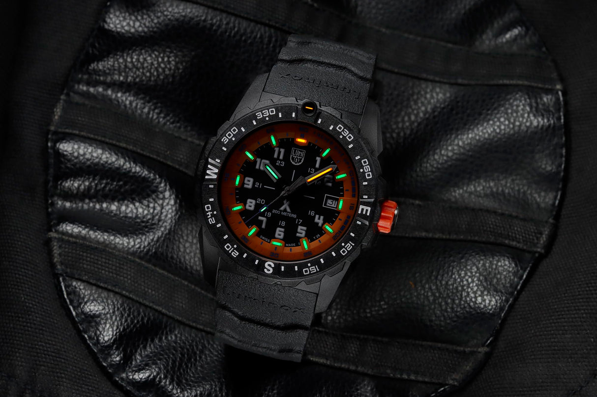 Luminox Reloj Analógico para Hombres de Cuarzo Suizo con Correa en Caucho XB.3739