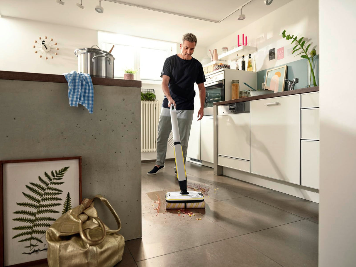 Kärcher Fregona Eléctrica FC 7 Cordless, con Cuatro Rodillos de Microfibra, Autonomía de Batería: Aprox. 45 min, Rendimiento de Superficie por Carga de la Batería: Aprox. 175 m²