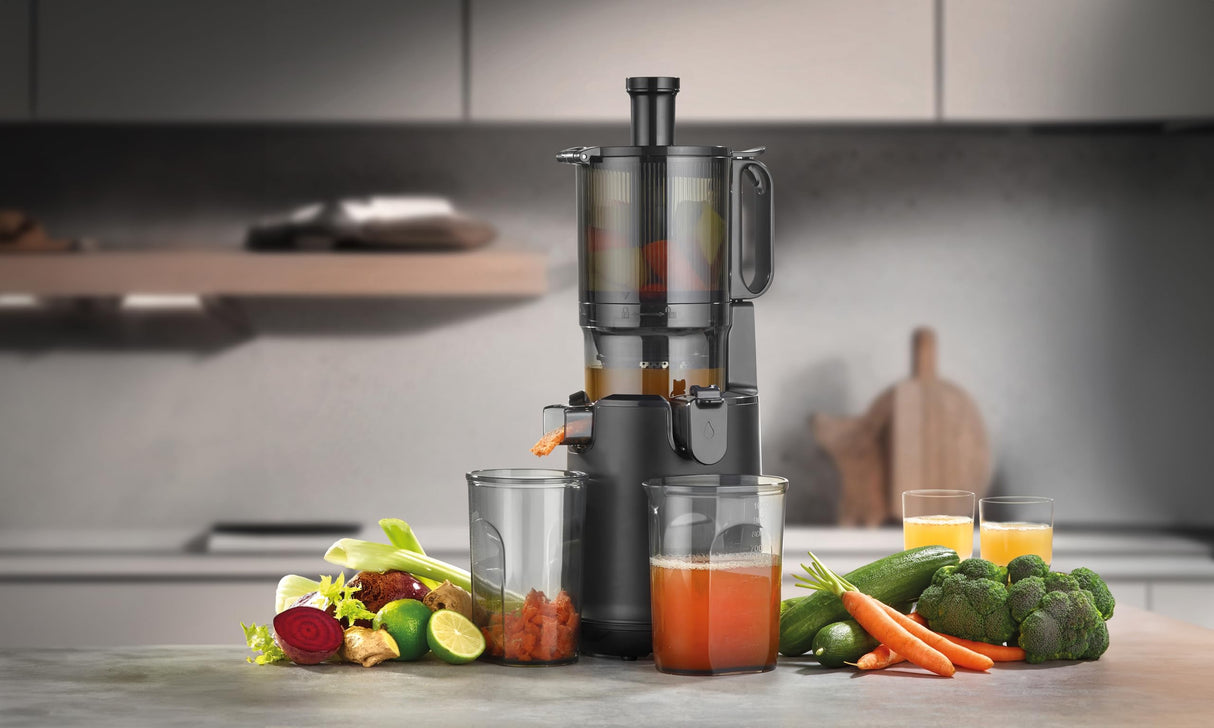 CASO JuiceFit Pro - Licuadoras para zumos y batidos - Slow Juicer con 40 RPM de Velocidad - Abertura grande para frutas enteras - 30% más de jugo - Tamaño Compacto - Jarra 1.000 ml, negra
