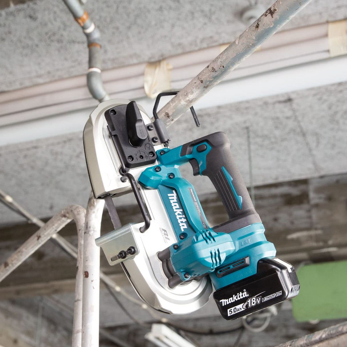Makita DPB183Z Sierra de cinta inalámbrica de 18 V (sin batería, sin cargador)