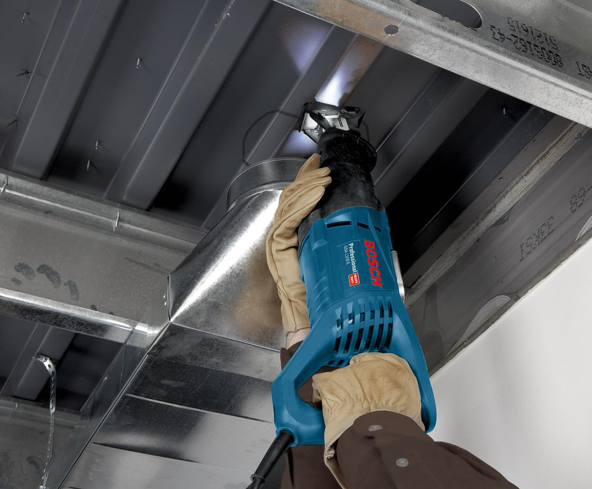 Bosch Professional GSA 1100 E - Sierra sable (1100 W, 0 – 2700 cpm, profundidad de corte 230 mm, en maletín)