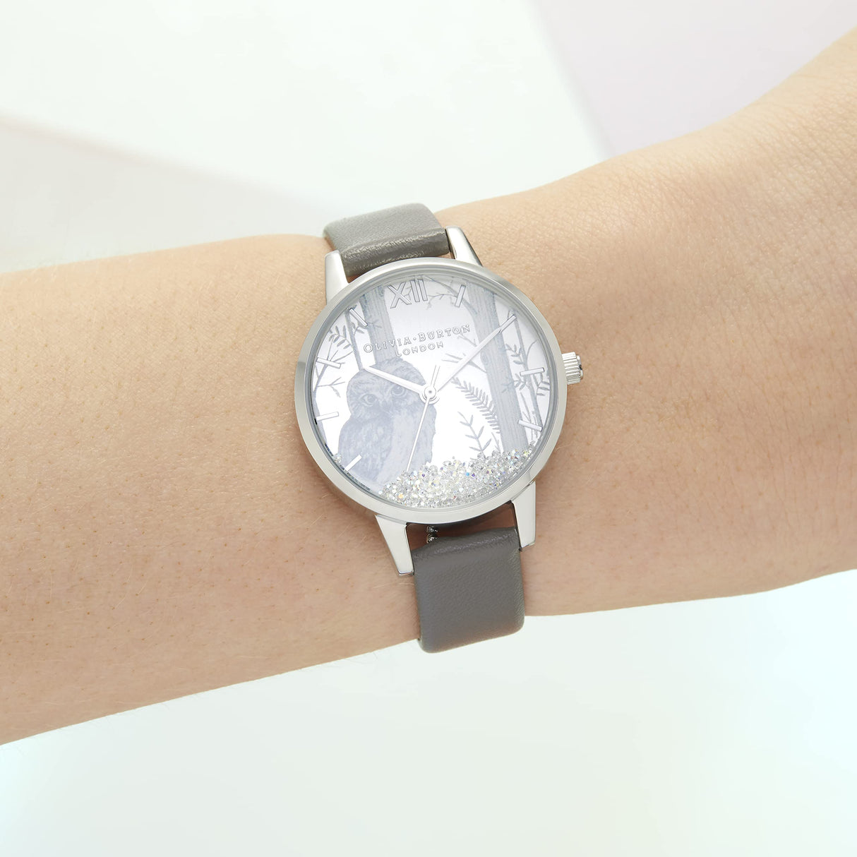 Olivia Burton Reloj Analógico de Cuarzo para Mujer Colección Snow Globe con Correa de Cuero Vegano Gris - OB16SG10