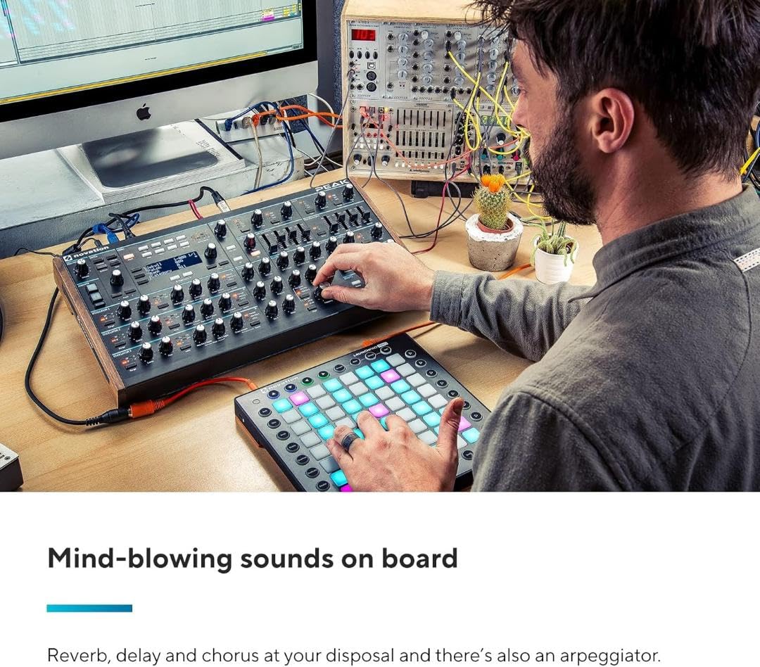 Novation Peak Sintetizador de escritorio polifónico de ocho voces.