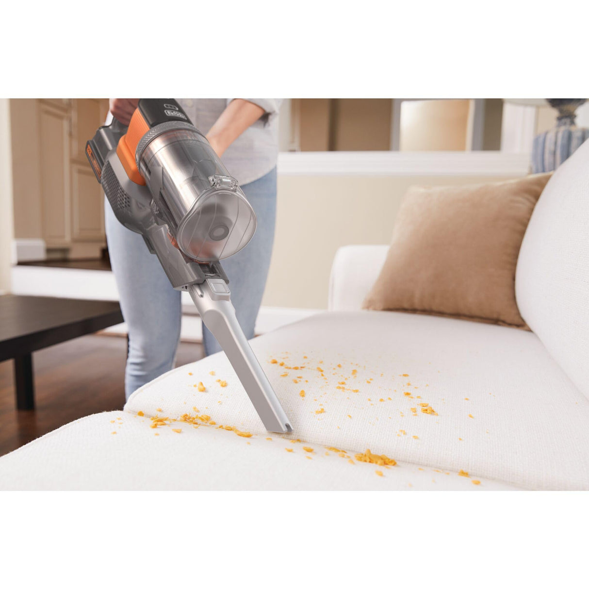 Black+Decker Aspirador de Escoba con Batería Externa 18V, Batería de Litio 2Ah, Autonomía de 58 Minutos y 3 Velocidades, Depósito de 650ml - BHFEV182C-QW