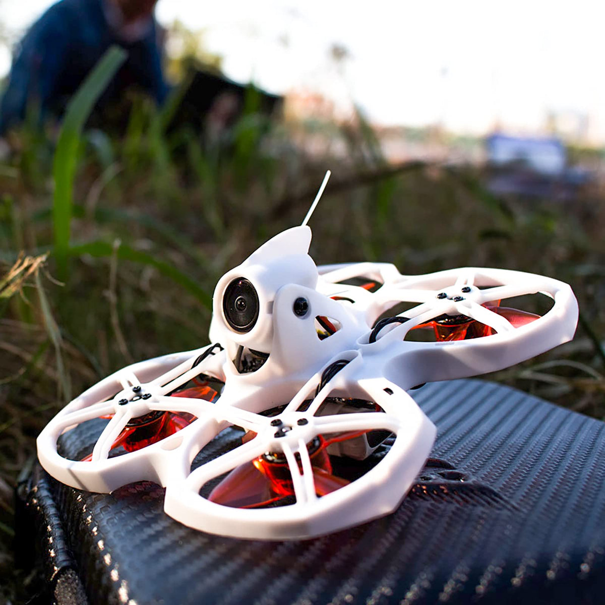 EMAX Tinyhawk II FPV Drone RTF Kit, Vista en Primera Persona Drone con Cámara Runcam Nano 2, 25-100-200 VTX Conmutable, Mini Drone con Gafas y E6 Transmisor para Niños Adultos Principiantes