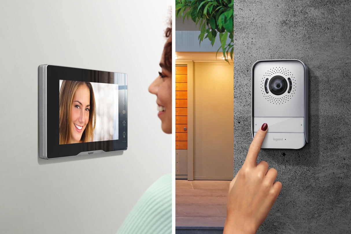 LEGRAND, Easykit Plus 368915 - Kit de videoportero con conector de 2 cables, monitor a color de 7 pulgadas y cámara gran angular, kit de 1/2 casa familiar, ampliable, fuente de alimentación integrada