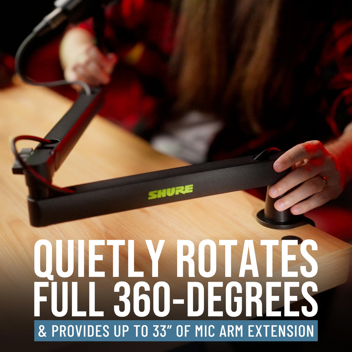 Shure by Gator Soporte premium de perfil bajo para micrófono de escritorio; totalmente ajustable para podcasts, streaming y configuraciones de home office (SH-BROADCAST2)