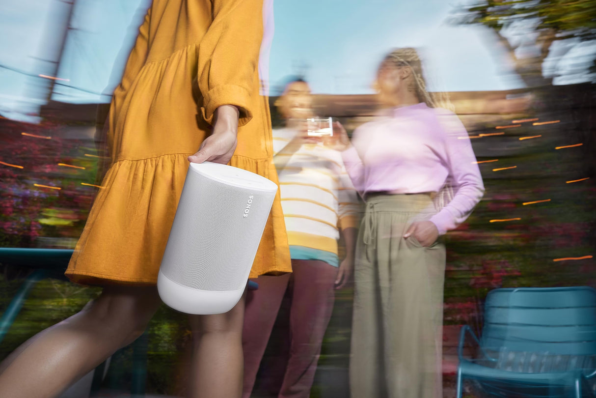 Sonos Move 2 | Altavoz portátil inalámbrico con Wi-Fi, Bluetooth, Amazon Alexa, 24 Horas de autonomía y Base de Carga inalámbrica - Blanco