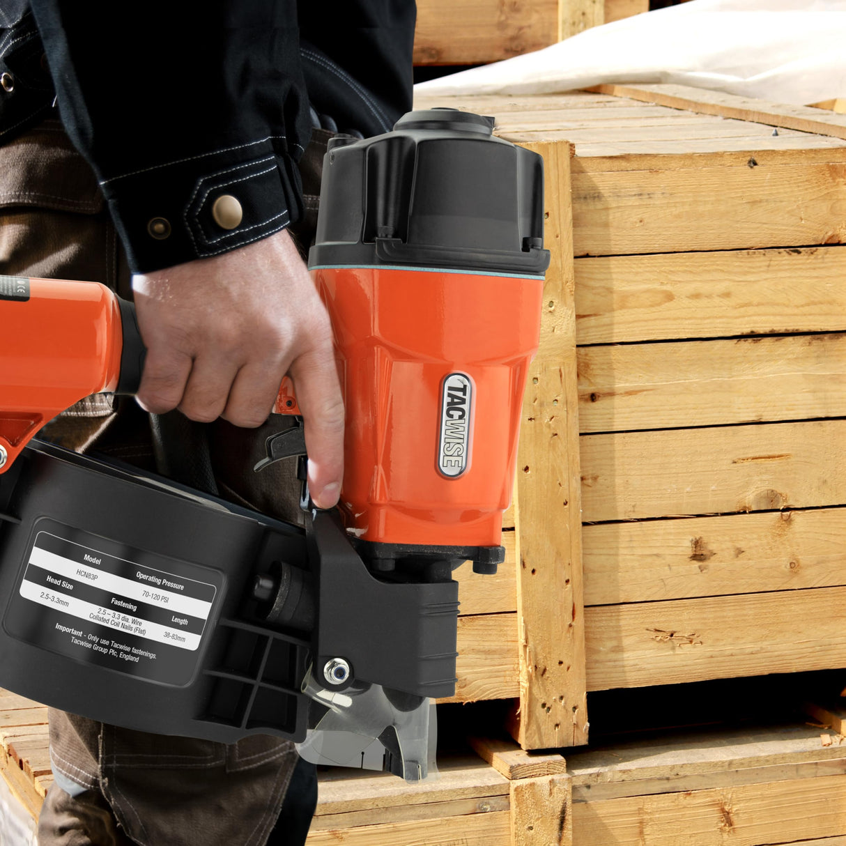 Tacwise HCN83P Clavadora Neumática de Bobina, Utiliza Clavos en Bobina Plana de 38-83 mm