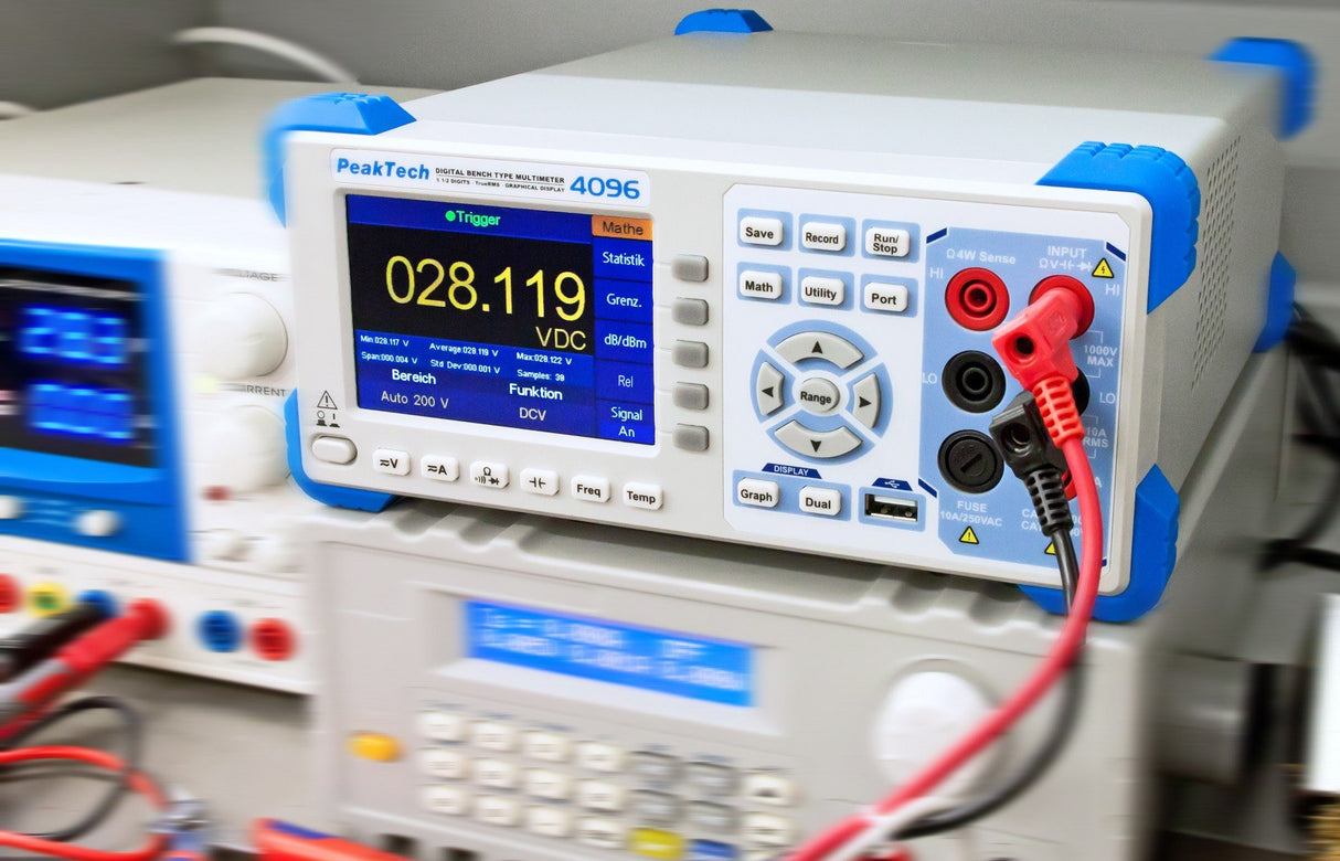 PeakTech 4096 – Multímetro digital 200000 cuentas gráfico RMS (hasta 100 kHz) con interfaz LAN y USB, RS-232 con pantalla a color TFT de 4 ", 1 millón de puntos - Máx 150 valores/seg