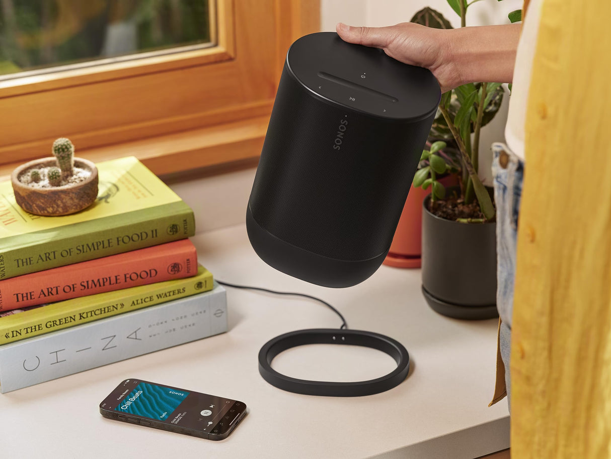 Sonos Move 2 | Altavoz portátil inalámbrico con Wi-Fi, Bluetooth, Amazon Alexa, 24 Horas de autonomía y Base de Carga inalámbrica - Negro
