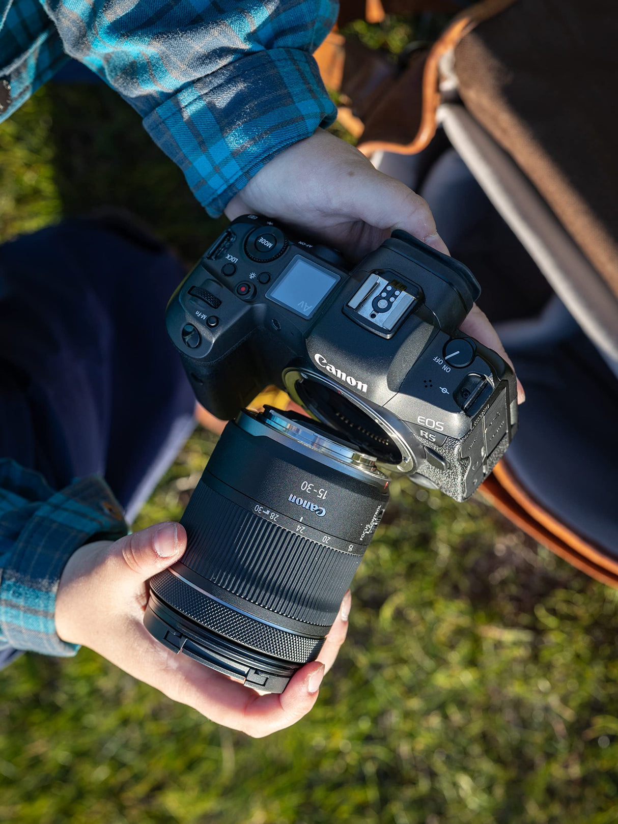 Canon Objetivo RF 15-30mm F4.5-6.3 IS STM, Lente Zoom Ultra Gran Angular Serie L, para Viajes y Arquitectura, Ligero, Motor STM, Estabilizador óptico 5,5 Pasos, Compatible con Sistema EOS R, Negro