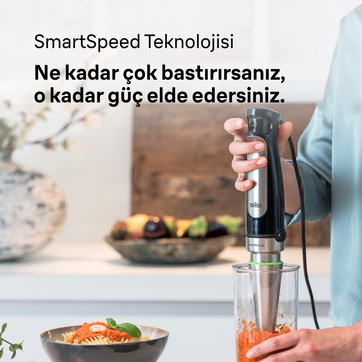Braun Hogar Batidora de mano, 4 accesorios (minipicadora 350 ml, batIdora de vaso 1.25 L, varillas, vaso medidor 600 ml), velocidad automática, tecnología Active Blade, Negro, 7045, 4 Accesorios