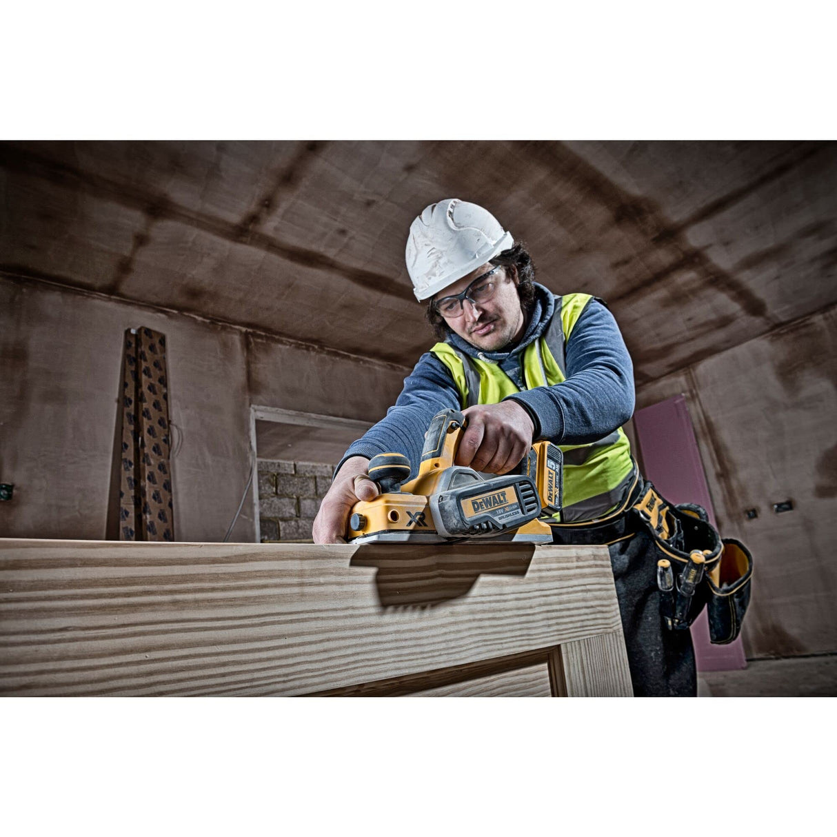 DEWALT DCP580 N-XJ - Cepillo XR 18V sin escobillas, Para Madera, Cambio Rápido de Hoja, Profundidad de Corte 2,0mm, Maletín TSTAK - Sin Batería ni Cargador