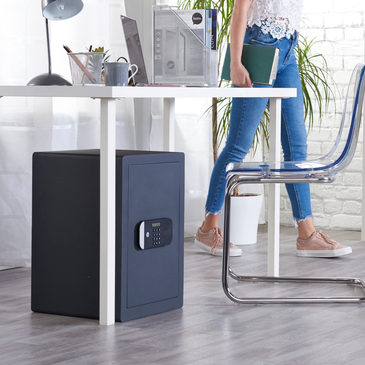 Yale YSFM/520/EG1 Caja Fuerte de Alta Seguridad con Cerradura electrónica, 52 x 35 x 36 cm
