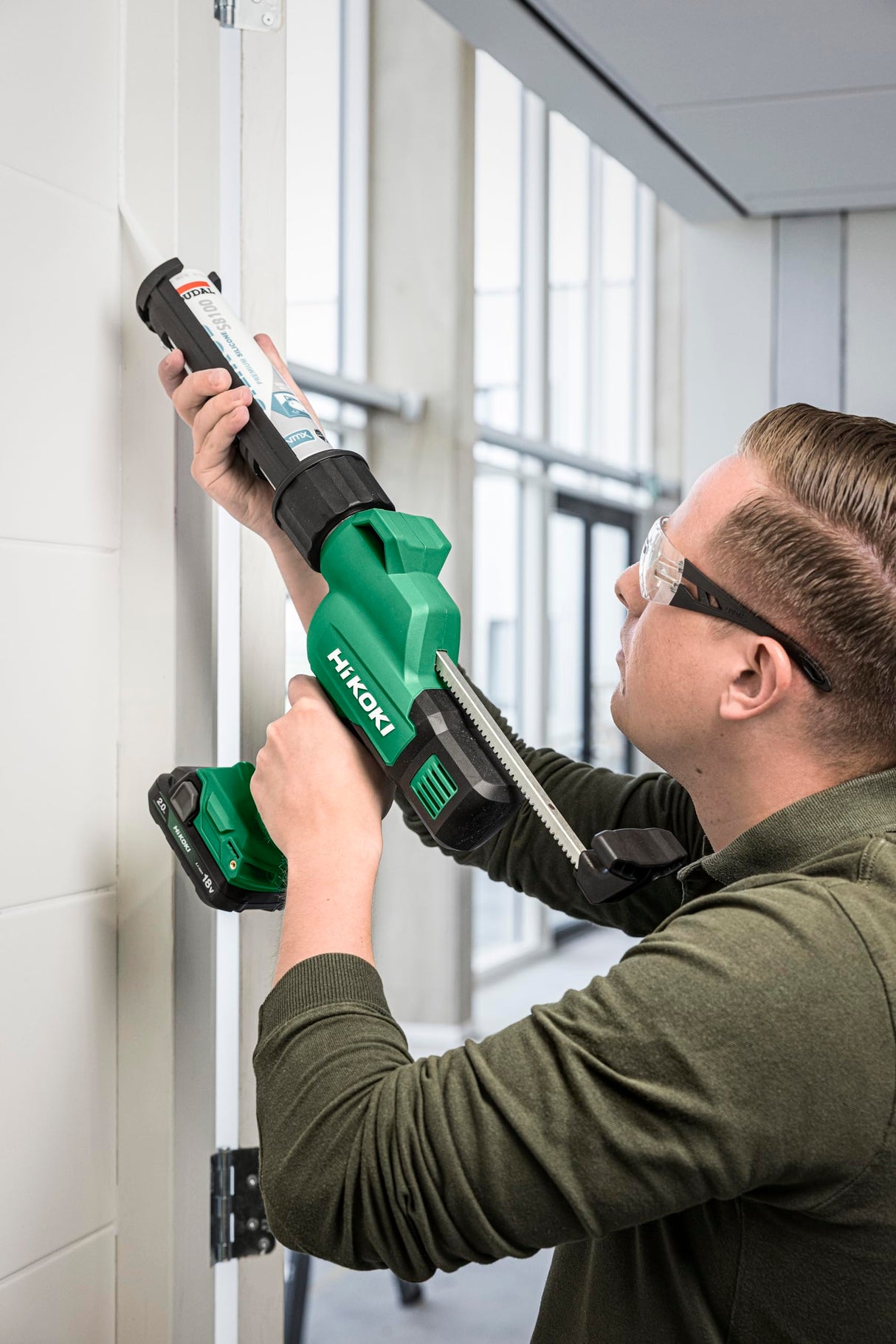 HiKOKI Akku-Kartuschenpistole AC18DA (18V, 400ml, 3000N, Automatische Rücklaufsperre, 6 Stufen, ohne Akku und Ladegerät)