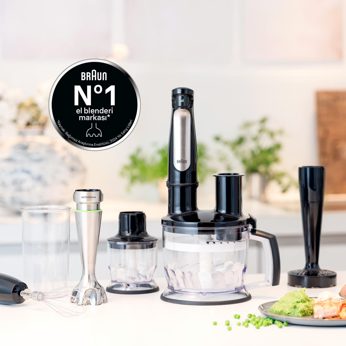 Braun Hogar Batidora de mano, 4 accesorios (minipicadora 350 ml, batIdora de vaso 1.25 L, varillas, vaso medidor 600 ml), velocidad automática, tecnología Active Blade, Negro, 7045, 4 Accesorios