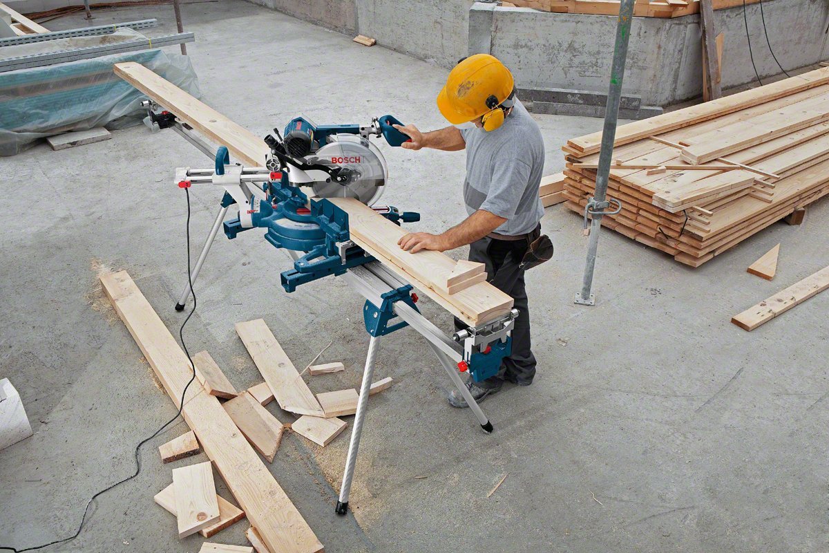 Bosch Professional mesa de trabajo para sierra ingletadora GTA 3800 (1578 mm de longitud, 824 mm de altura, 22,3 kg de peso, incl. soporte para máquinas, llave, soportes para pieza de trabajo)