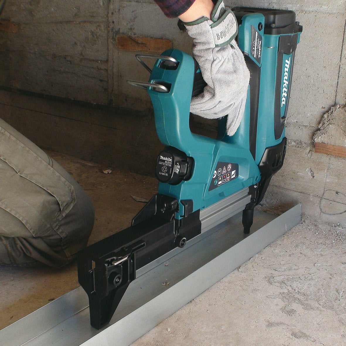 Makita GN420CLSE - Clavadora De Gas A Batería