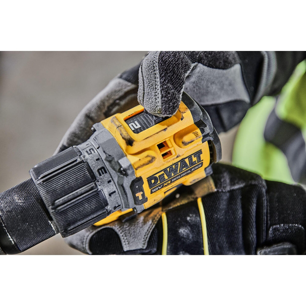 DEWALT DCD805P2T-QW - Taladro Percutor a batería 18V, Motor sin escobillas, Caja de engranajes metálica de 2 velocidades, Luz LED, Incl. 2 baterías XR de 5.0Ah, cargador y caja TSTAK