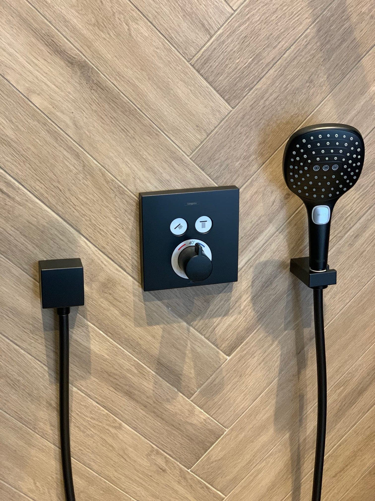 hansgrohe ShowerSelect - termostato empotrado , grifo con botón de seguridad (SafetyStop) a 40 °C, termostato rectangular para ducha y bañera, mezclador para 2 funciones, negro mate