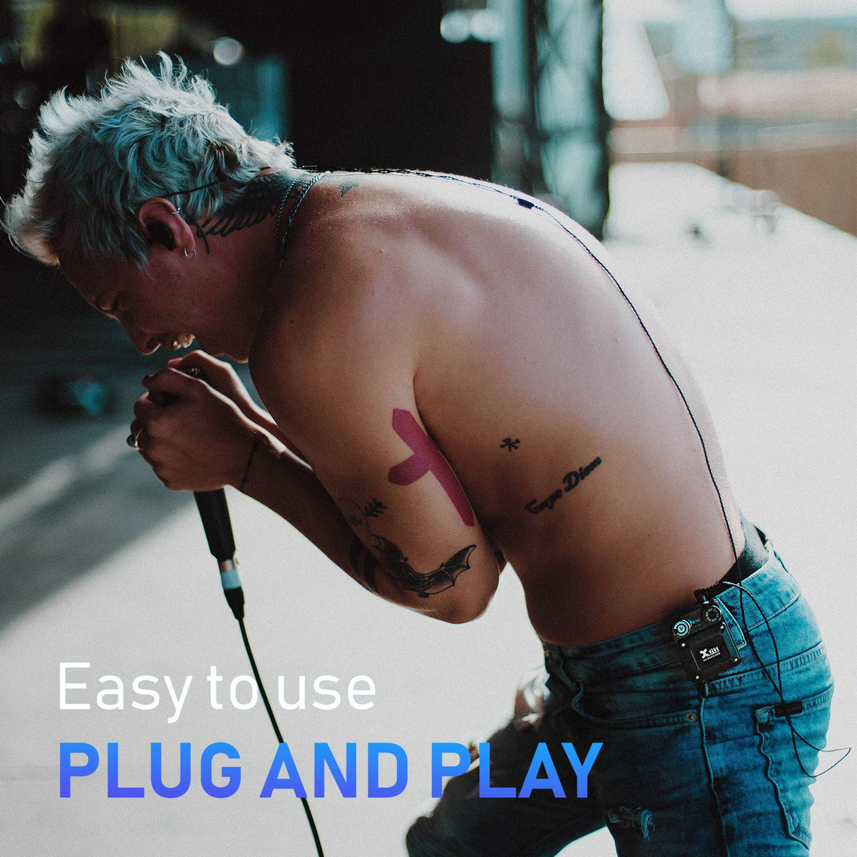 Xvive U4R4 Wireless In Ear Monitor, Sistema inalámbrico Profesional para monitorización de Auriculares in-Ear, Compuesto por 1 emisor y 4 Receptor
