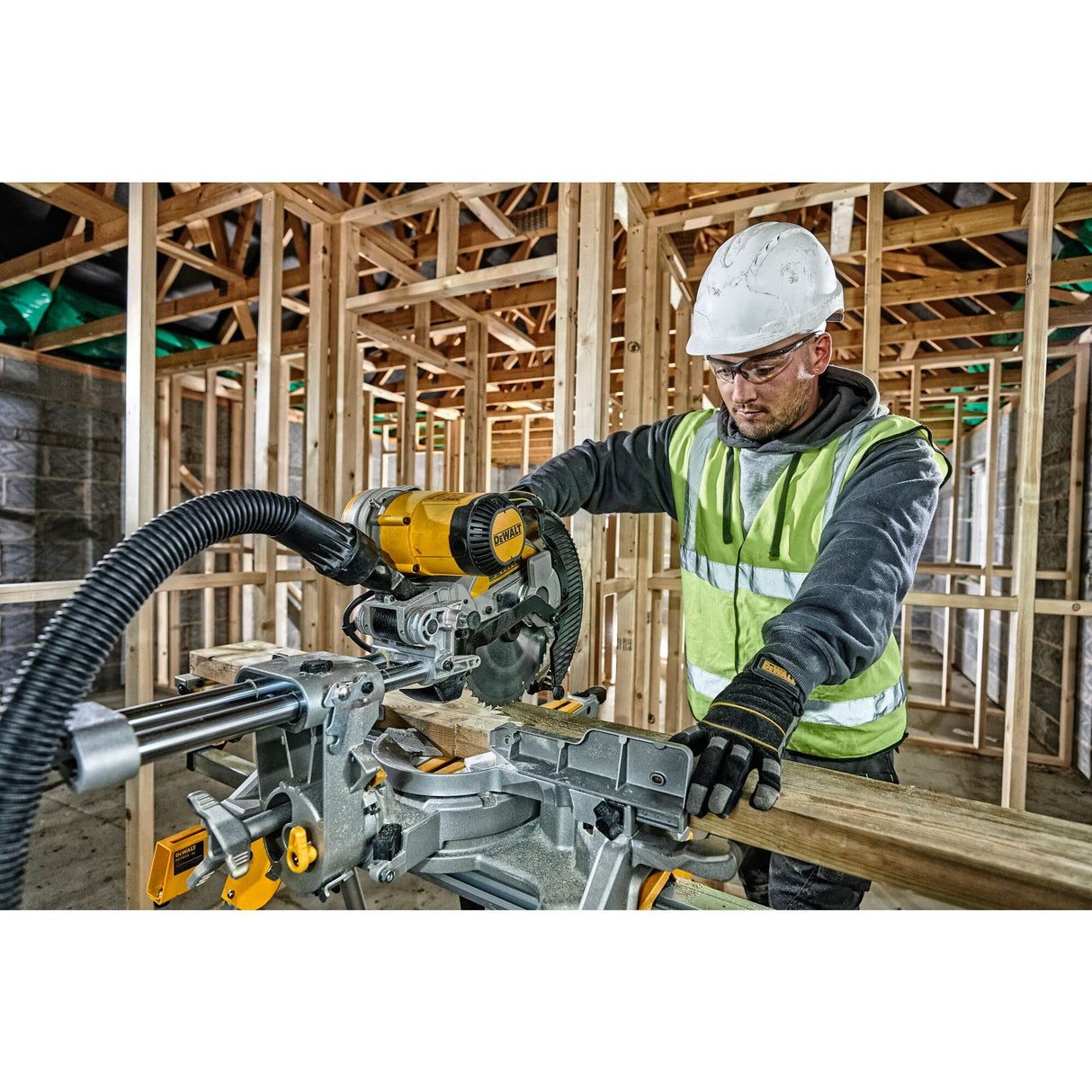 DEWALT Sierra de panel DWS727 de 1650 W (250 mm, con limitador de profundidad de corte, inclinación y ángulo de inglete infinitamente ajustable, pantalla de línea de corte (XPS), incluye hoja de