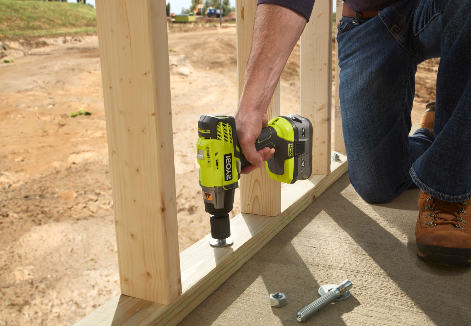 RYOBI - Llave de Impacto Eléctrica Sin Cable 18V ONE+ 3 Modos 180/240/400 Nm - Cuadradillo 1/2", Adaptador Hexagonal 1/4", 3 Llaves de Vaso, 1 Batería Li+ 2,0 Ah, Cargador 2,0 A, Bolsa - R18IW3-120S3