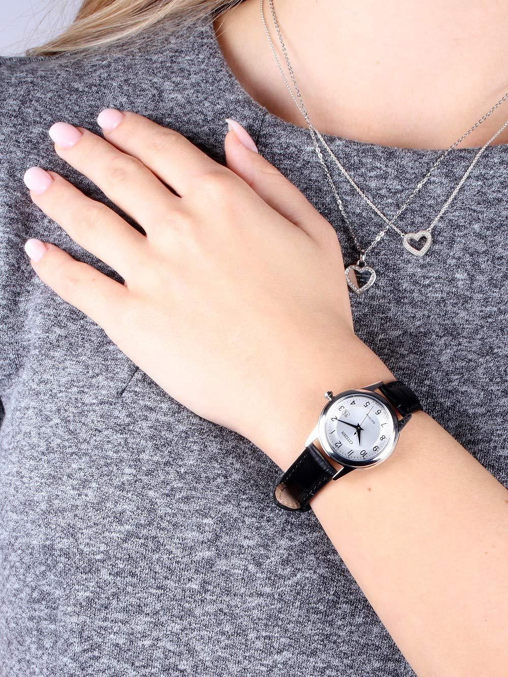 Citizen Reloj Analógico para Mujer de Cuarzo con Correa en Cuero FE1081-08A