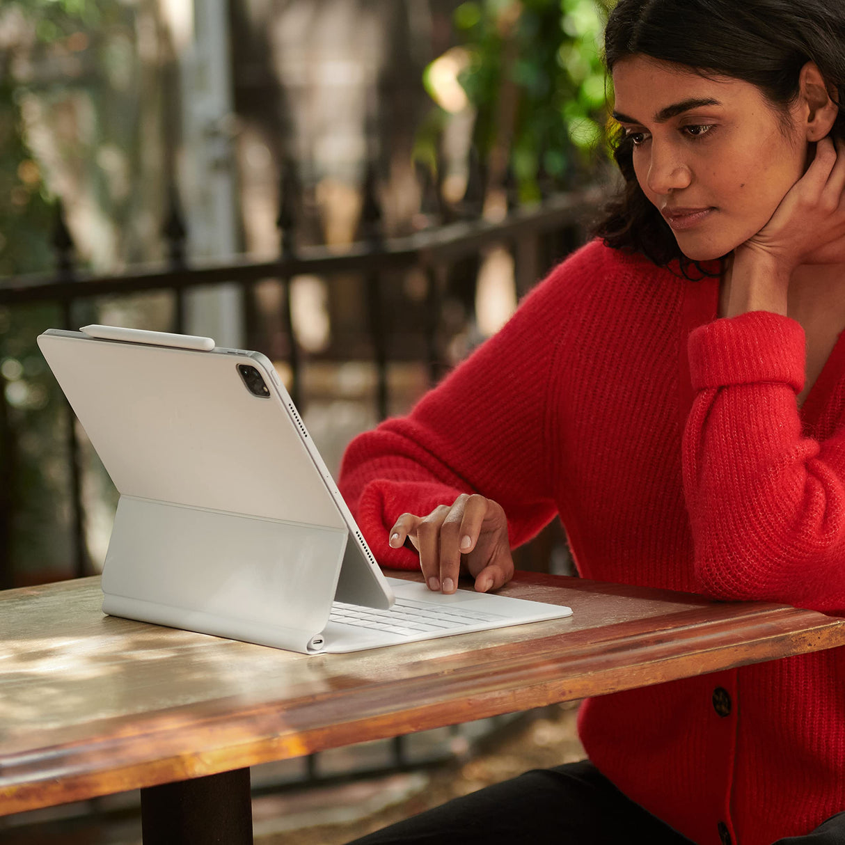 Apple Magic Keyboard (para el 12.9-Inch iPad Pro - 5.ª generación) - Alemán - en Negro