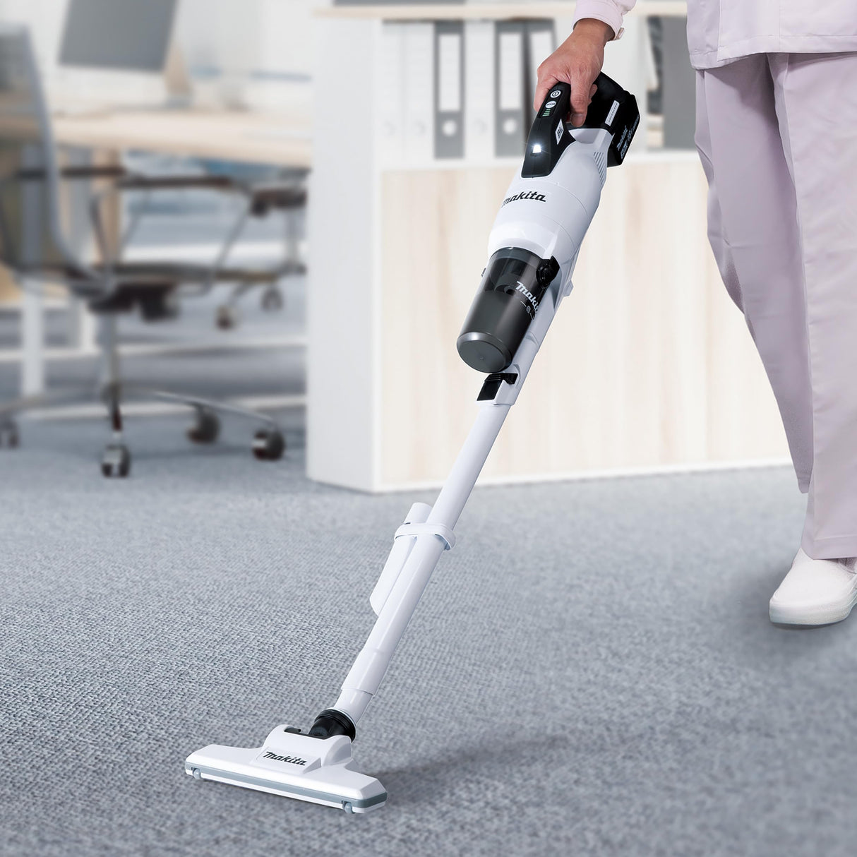 Makita Akku-Staubsauger Aspiradora inalámbrica DCL286FZW, Negro