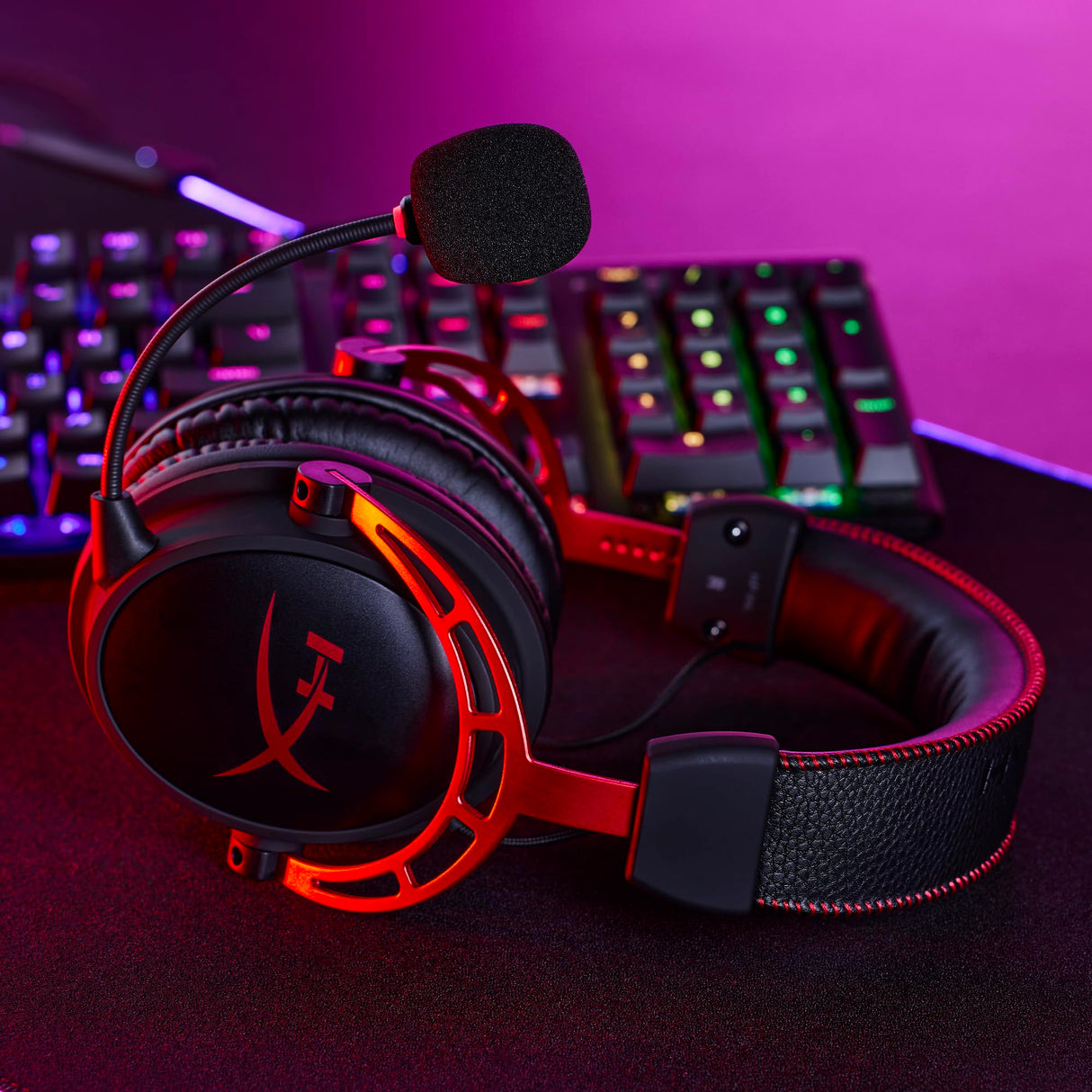 HyperX Cloud Alpha Wireless Auriculares Inalámbricos para Juegos de PC, Duración de la Batería de 300 Horas, Espuma Viscoelástica, Controladores de Doble Cámara, Color Negro y Rojo
