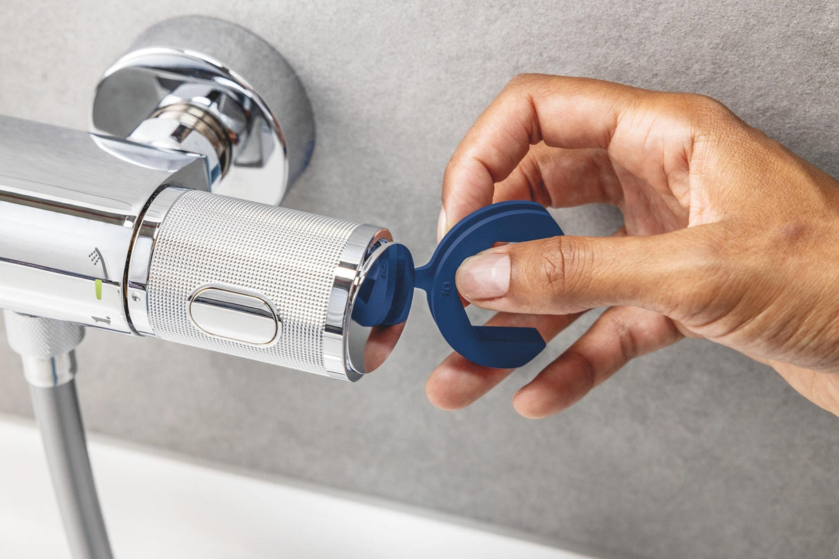 GROHE QuickFix Vitalio Joy XXL 230, Sistema ducha termostática con ducha mural 23cm, teleducha de stick, brazo de ducha 45cm y flexo 1.75 m, instalación con QuickSpanner incluída, cromo, 26365000