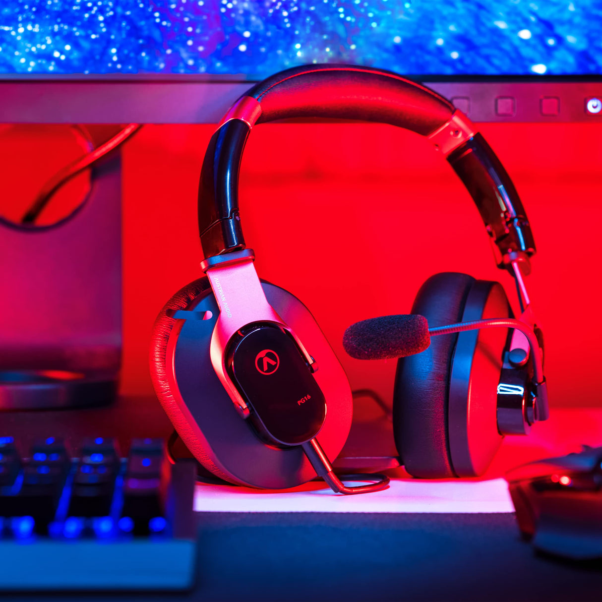 Austrian Audio PG16 Pro Gaming Headset with Microphone (Accesorio Plegable para Juegos, Sonido de Alta resolución, Cable Desmontable de 1,4 m), Negro/Rojo