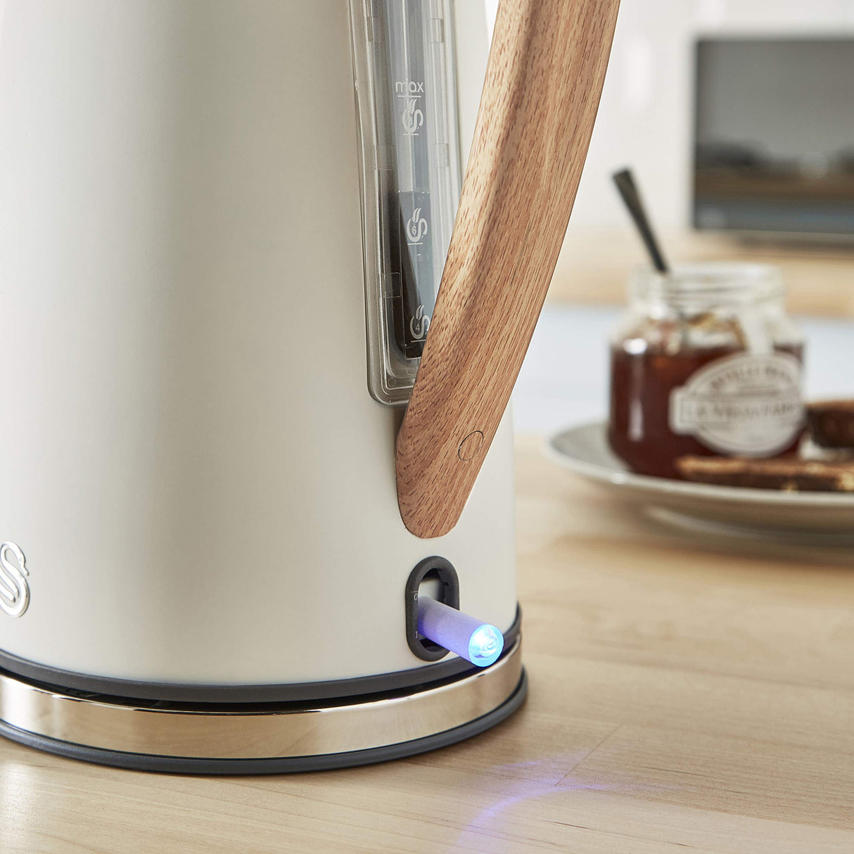 Swan Nordic Set Desayuno Hervidor de agua 1,7L 2200W, Tostadora Pan ranura ancha 2 rebanadas, Microondas 20L digital, diseño moderno, efecto madera, blanco