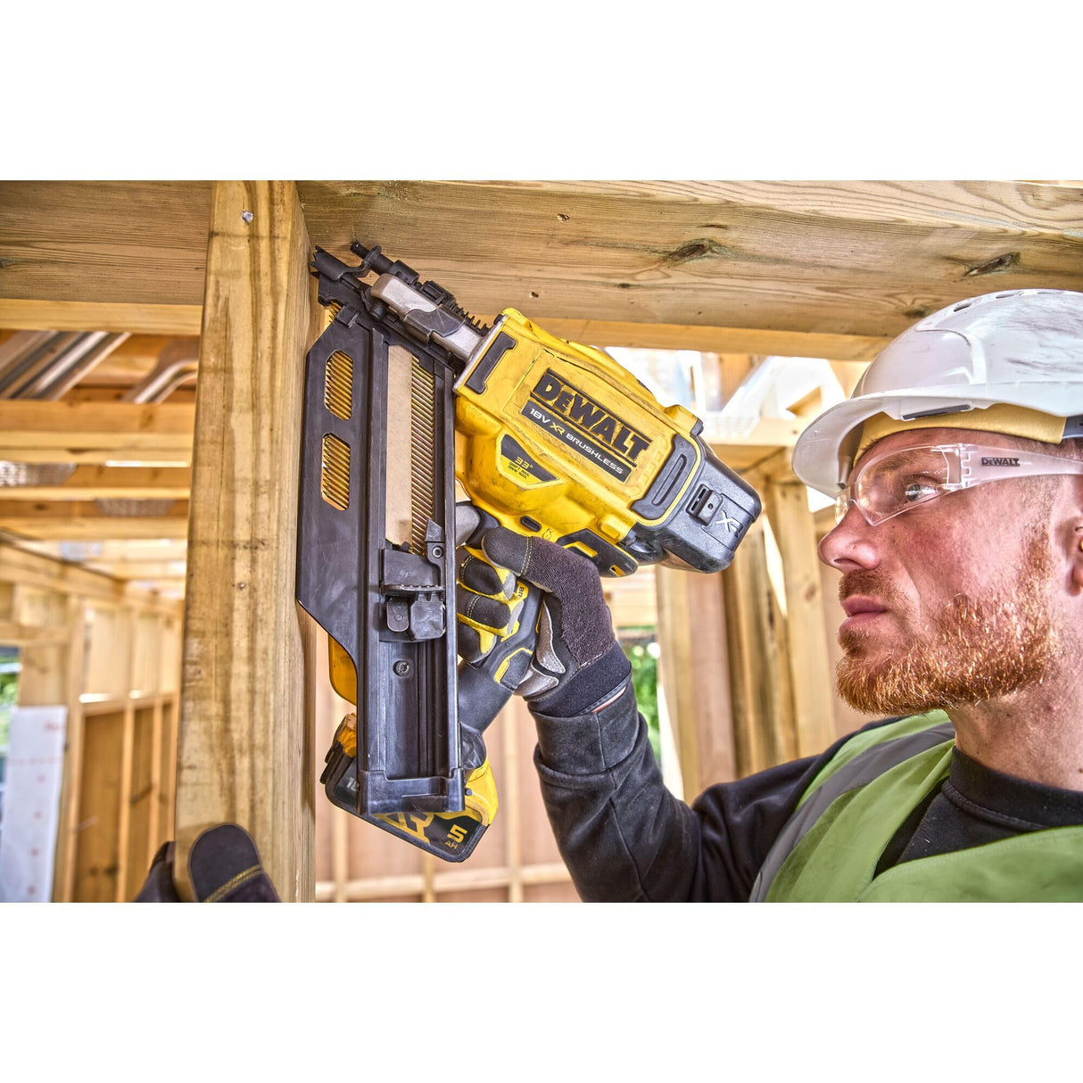 DEWALT DCN930P2-QW - Clavadora de Estructuras sin escobillas XR 18V con 2 baterías Li-Ion 5Ah