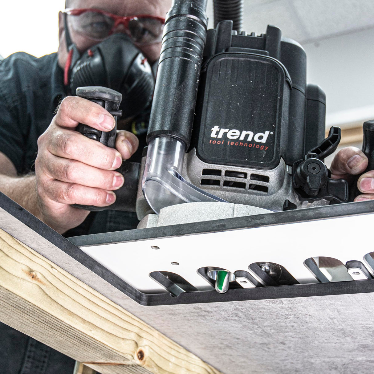 Trend Gabarit de Rainure d’Égouttoir, Modèle de Défonçage de Précision pour Plans de Travail avec Évier Belfast ou Sous-Plan, Pente Intégrée de 0,5°, 8 Rainures à 50 mm d’intervalle, DG/JIG/A