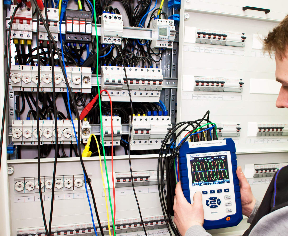 PeakTech 4145 - Analizador de potencia trifásico, analizador de red, medidor de potencia, analizador de potencia con LAN, USB, pantalla TFT y registrador de datos, amplias funciones de análisis,