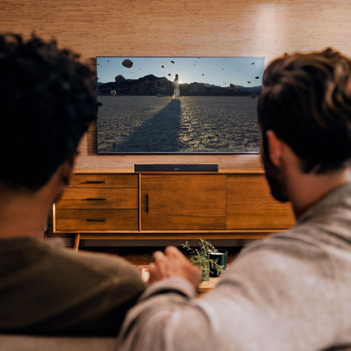 Bose Barra de Sonido Inteligente Dolby Atmos, Altavoz de Barra de Sonido Bluetooth con Control por Voz y Amazon Alexa Integrado, Funciona con Google Assistant, Negro