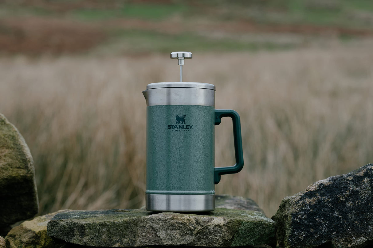 Stanley Classic Stay Hot French Press 1.4L / 48OZ Hammertone Green - Se mantiene caliente 4 horas - Filtro de malla - Sedimento mínimo - Prensa de café de acero integrada - Sin BPA